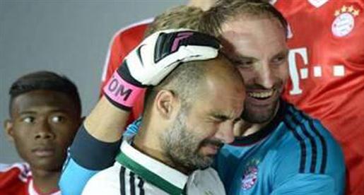 صيد ألمانيا ..  حارس بايرن يصنع هدف بورسيا دورتموند .. فيديو